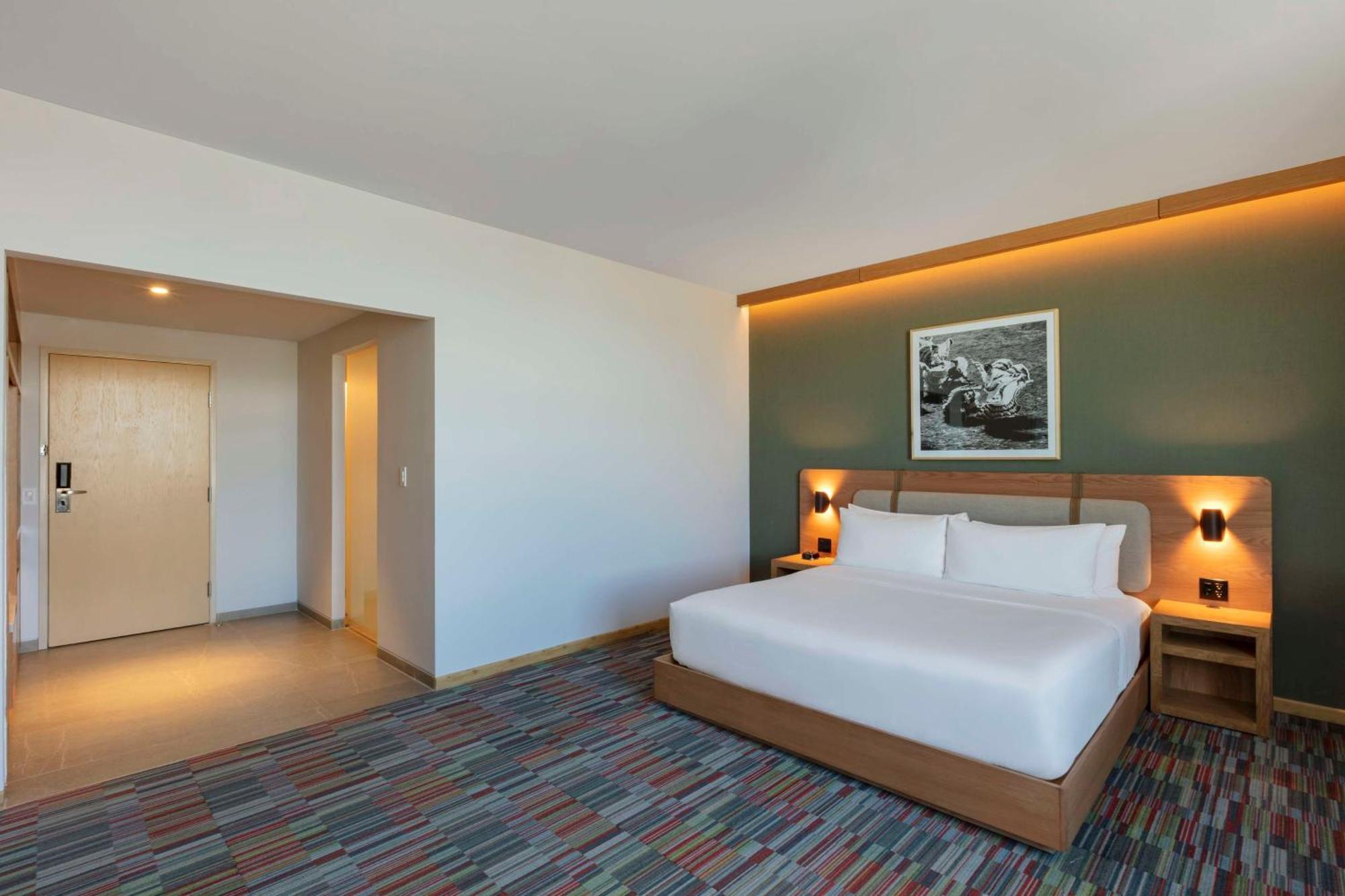Hotel Hilton Garden Guadalajara Airport 3*