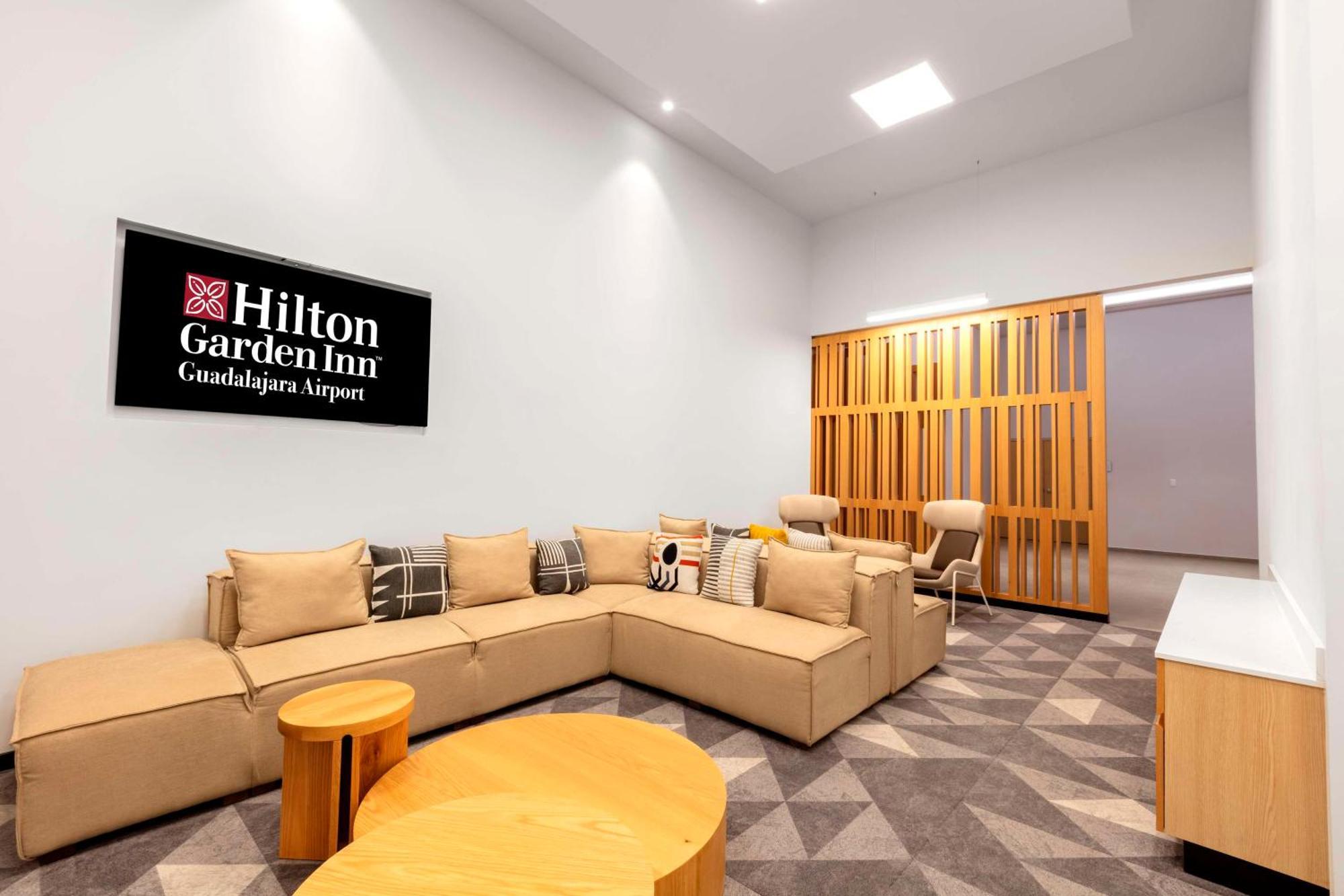 Hilton Garden Guadalajara Airport 3*