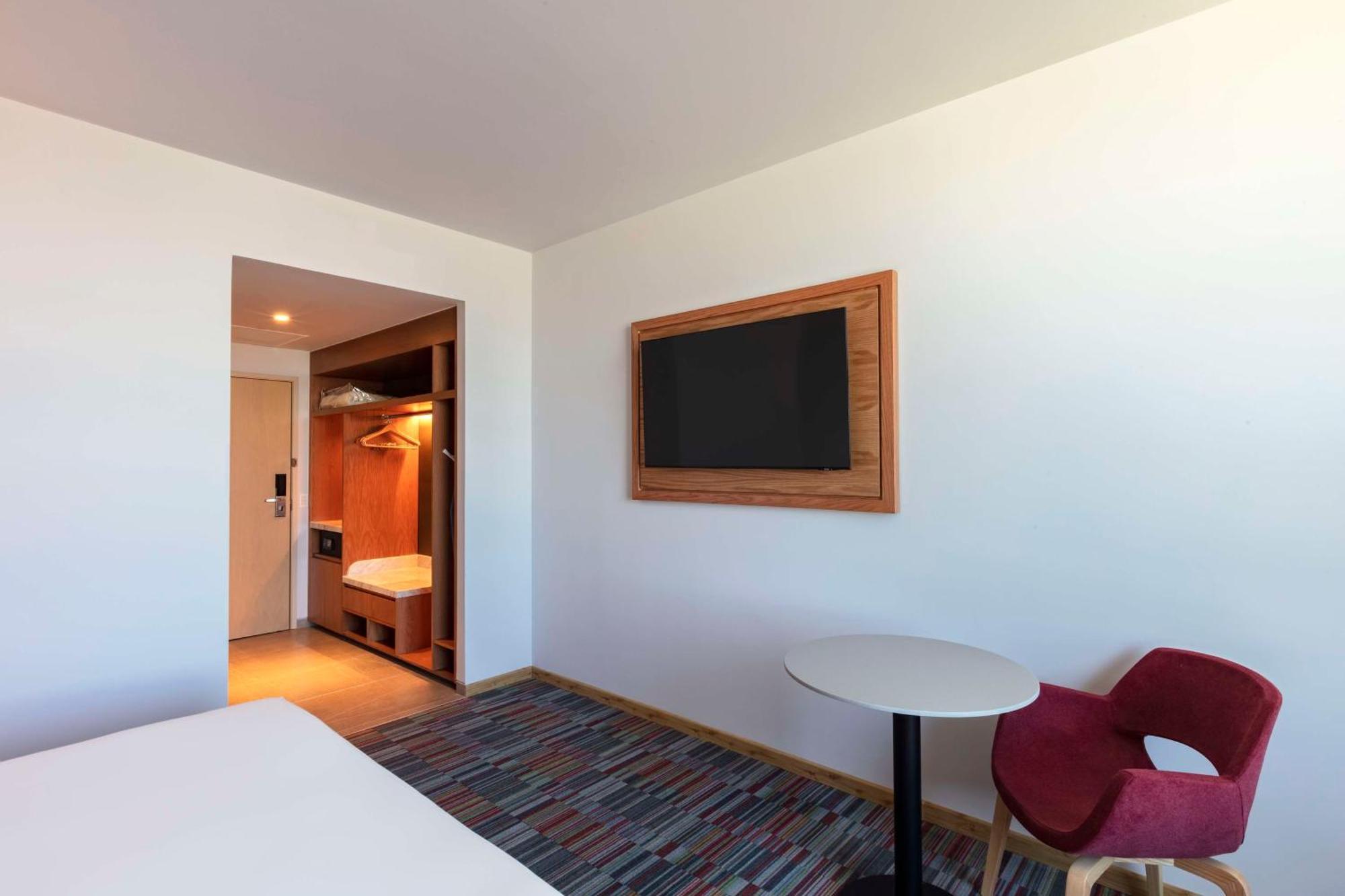 Hilton Garden Guadalajara Airport 3*