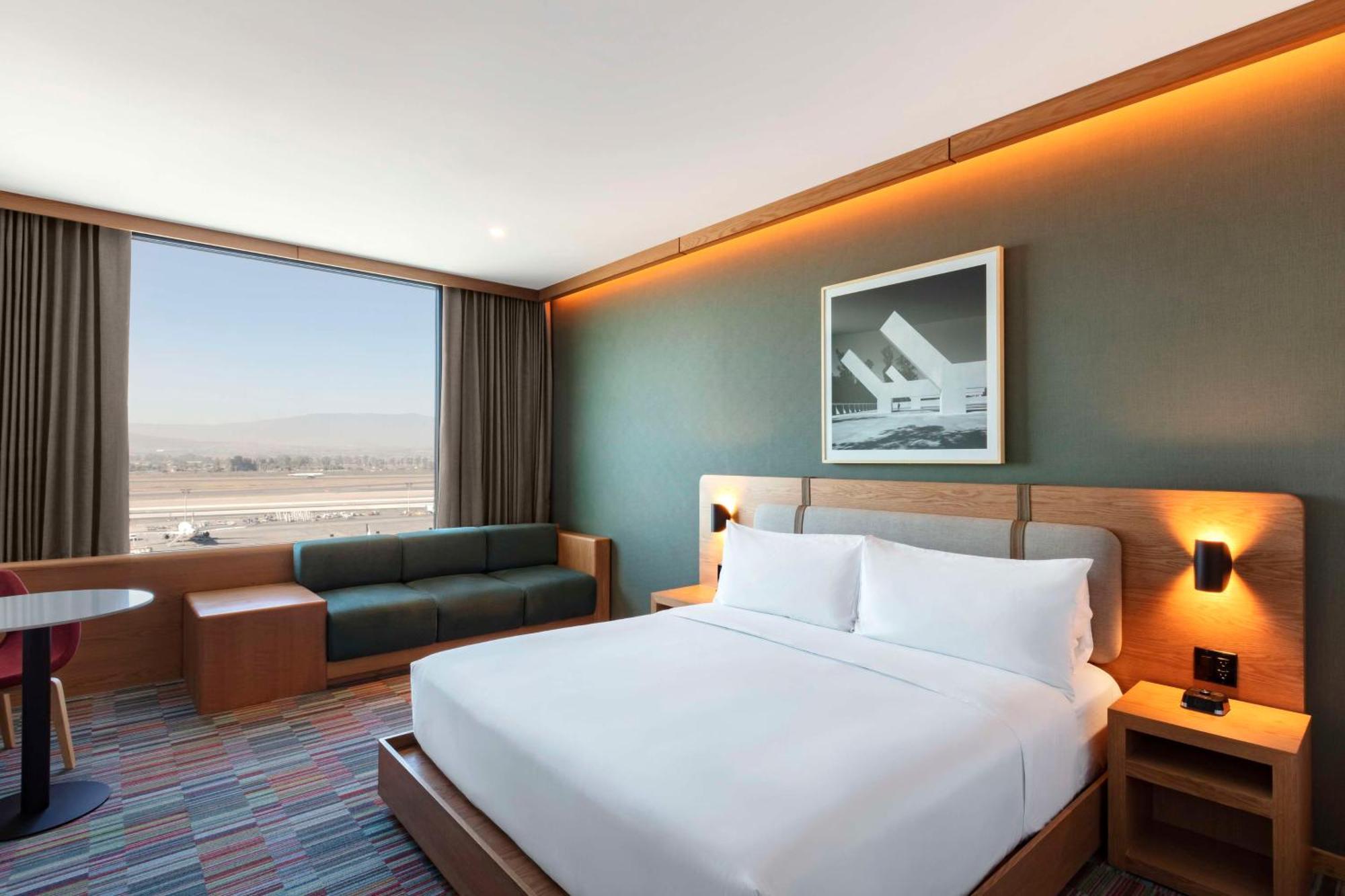 Hilton Garden Guadalajara Airport