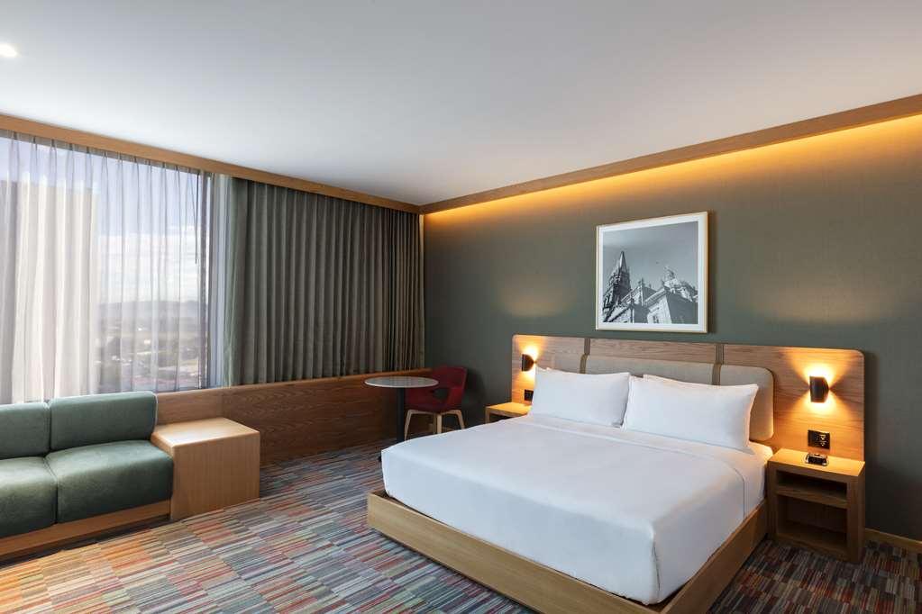 Hilton Garden Guadalajara Airport 3*
