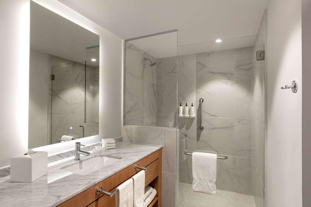 Hotel Hilton Garden Guadalajara Airport 3*